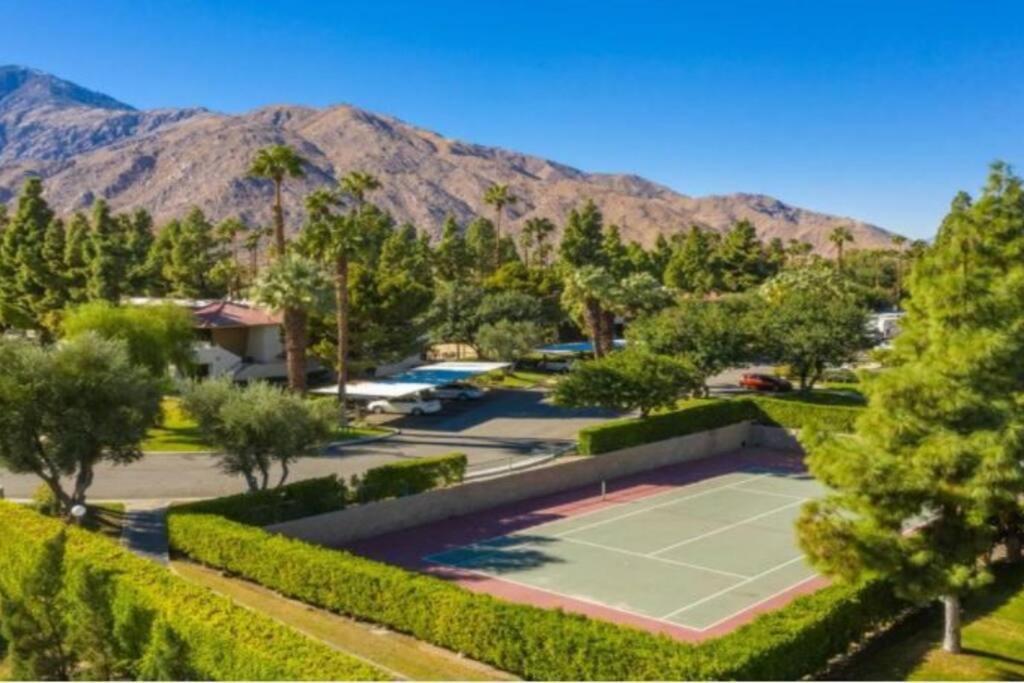 Perfect Palm Springs Pied-A-Terre Apartment Exterior photo